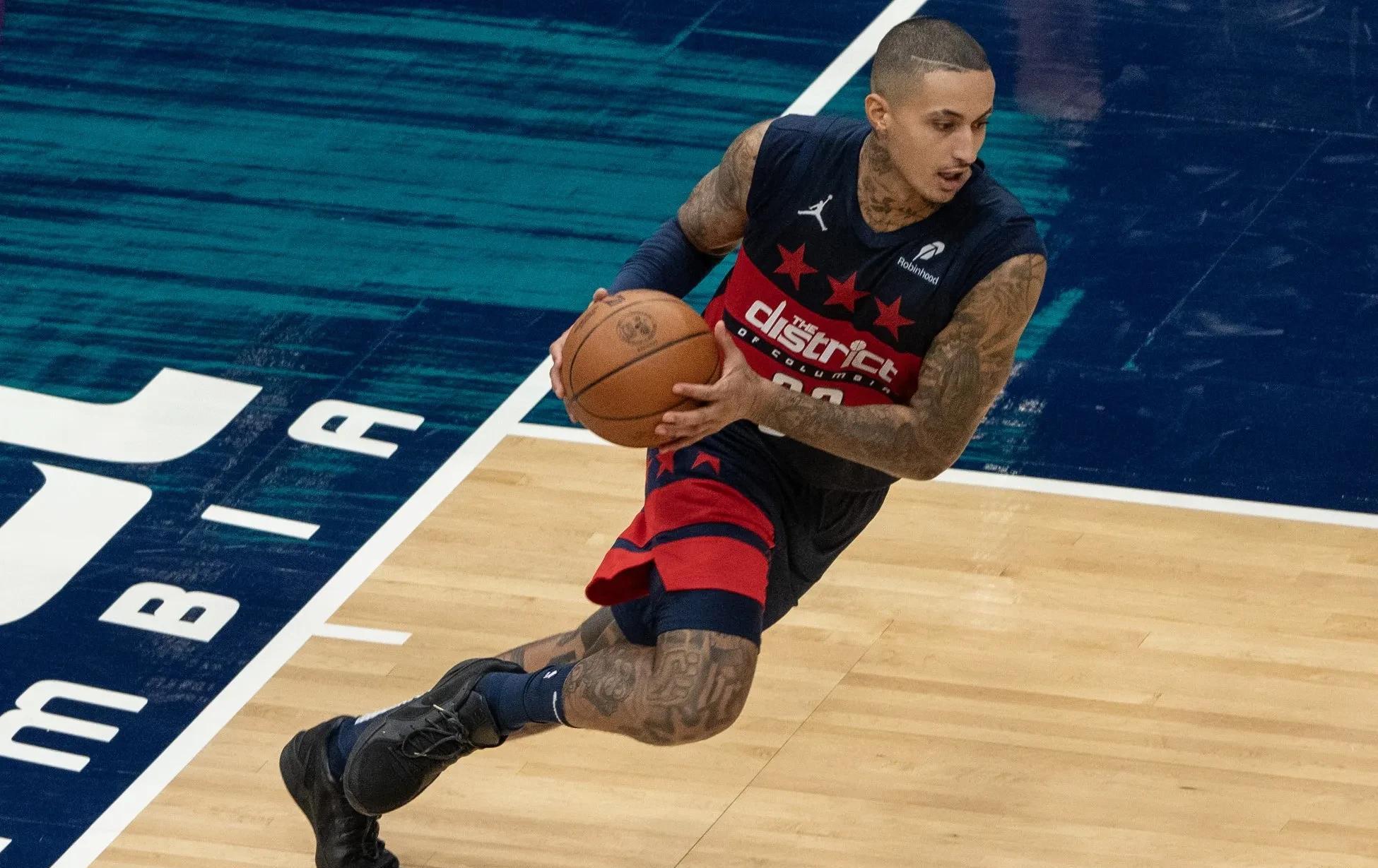 包含尼克斯爆冷奇才,詹姆斯完成帽子戏法的词条 包含尼克斯爆冷奇才,詹姆斯完成帽子戏法的词条