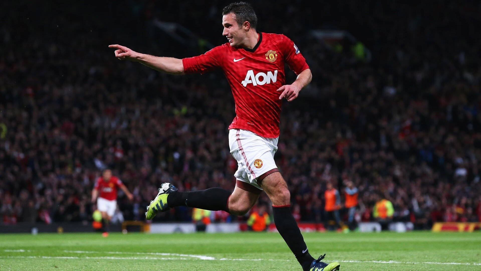 努涅斯爆发终结悬念,曼城提前加冕映衬比利亚雷亚尔的坚韧