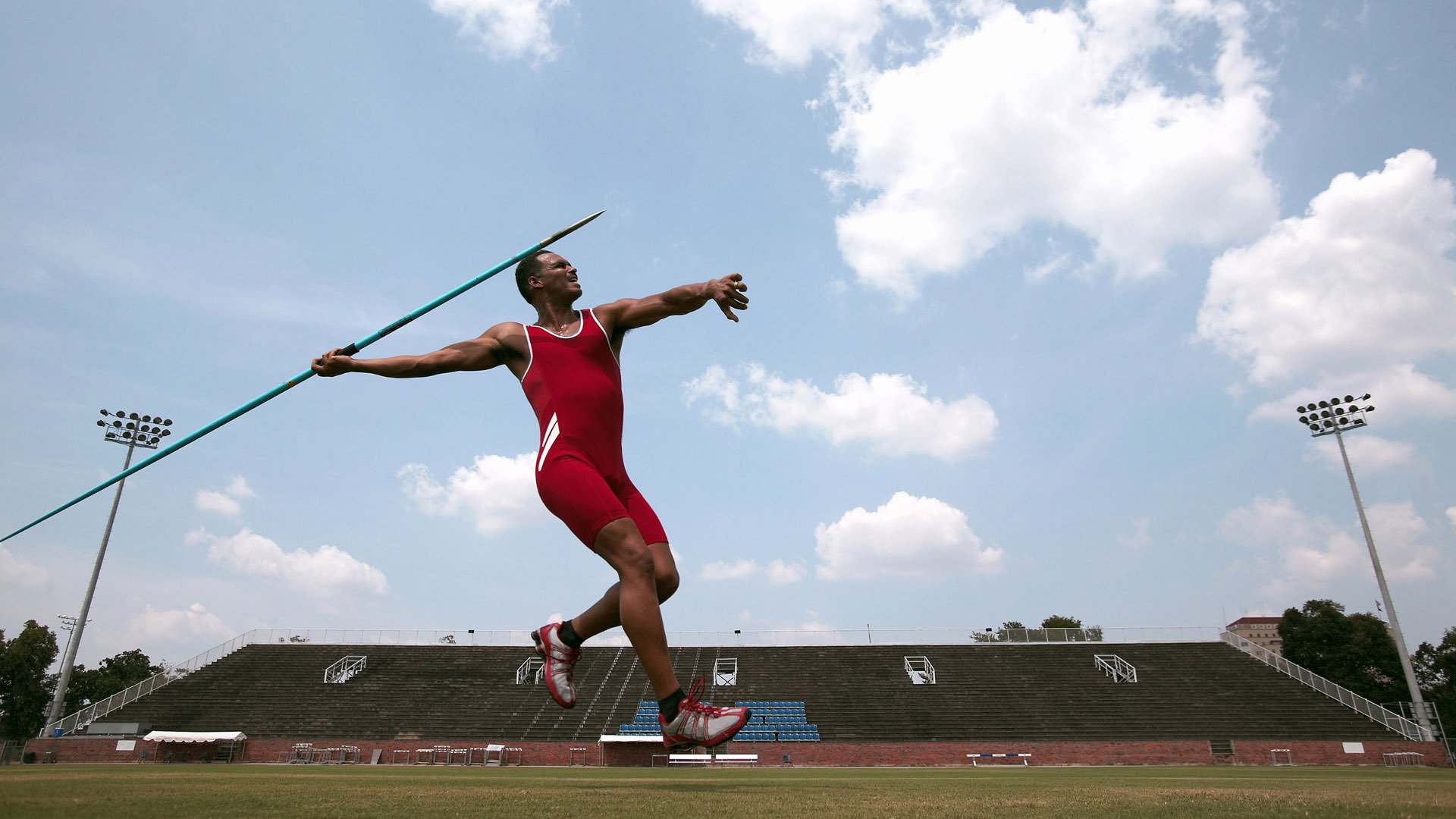 快船节奏掌控太阳，米切尔成为关键先生