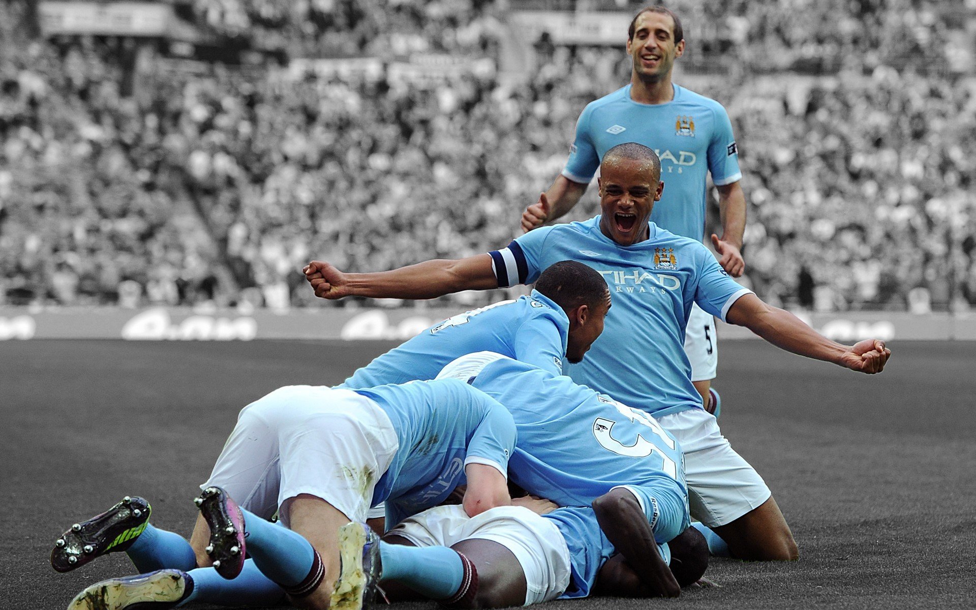 沙漠之鹰的倔强,2026世界杯八分之一决赛,阿联酋险胜哥伦比亚,奥斯梅恩的绝唱与新生